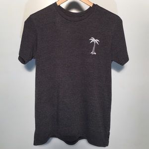 Boys billabong palm tree logo short sleeve.
